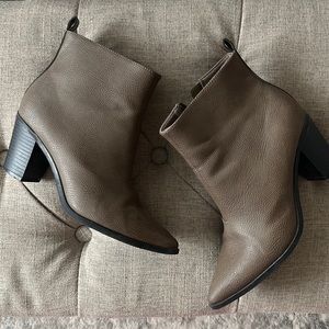 Old Navy ankle booties